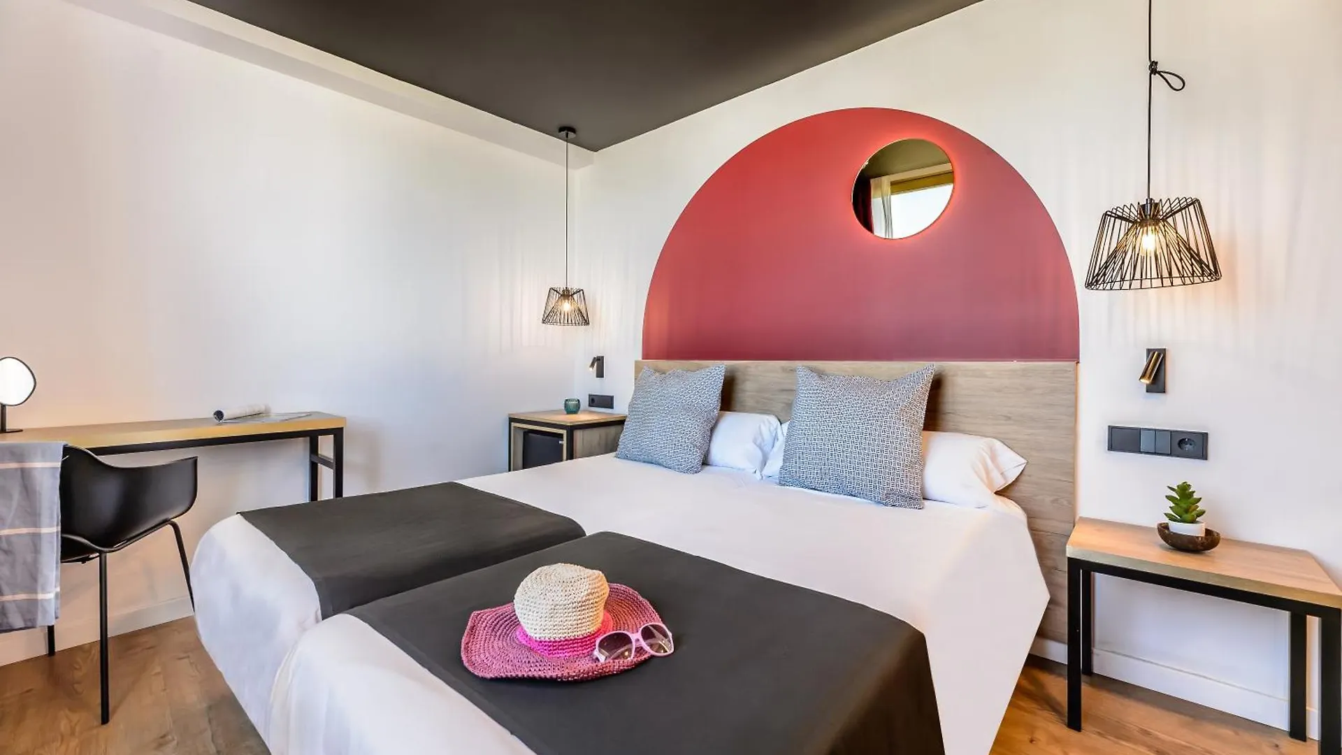 Hotel Piscis Park - Solo adultos San Antonio Abad 4*,