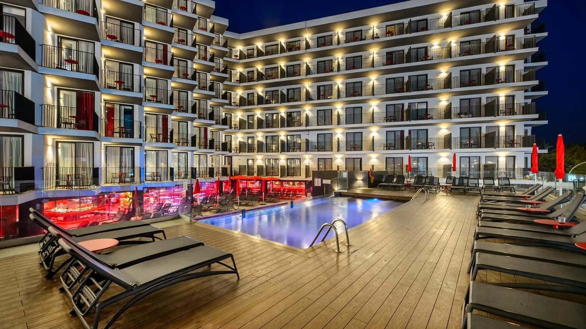 Hotel Vibra District - Adults Only contacts