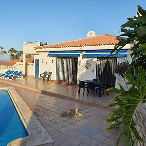 Azul Villa Callao Salvaje